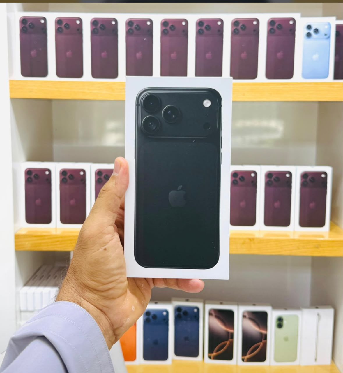 iPhone 18 Pro & Pro Max vs iPhone 17 Series: Is Upgrading Worth It?