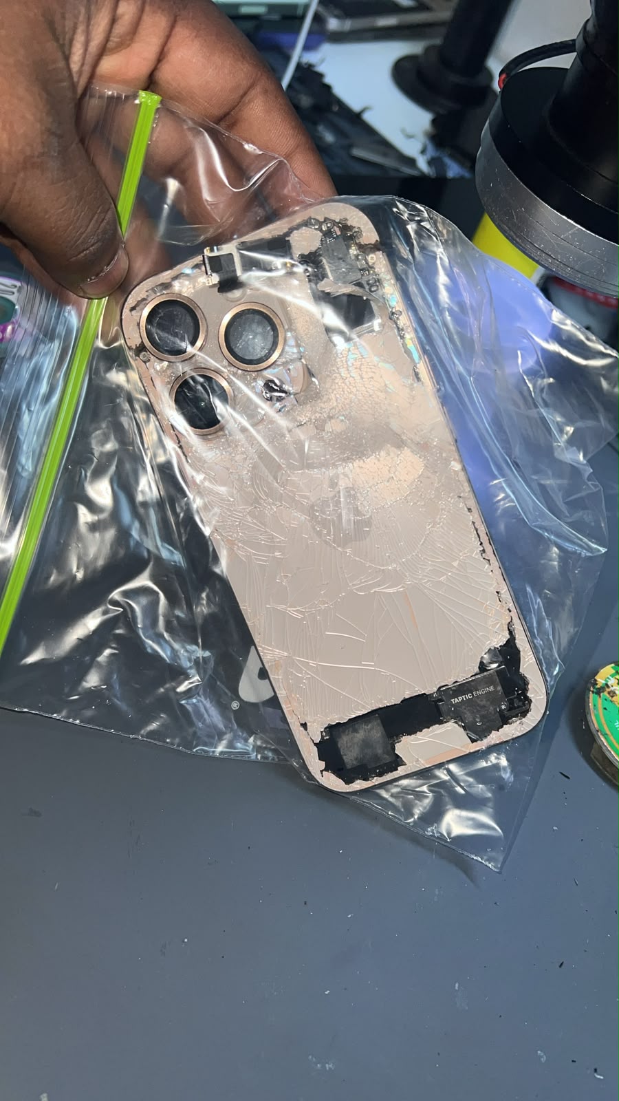 iPhone Data Recovery in Dubai: What to Do When Your iPhone Won’t Turn On