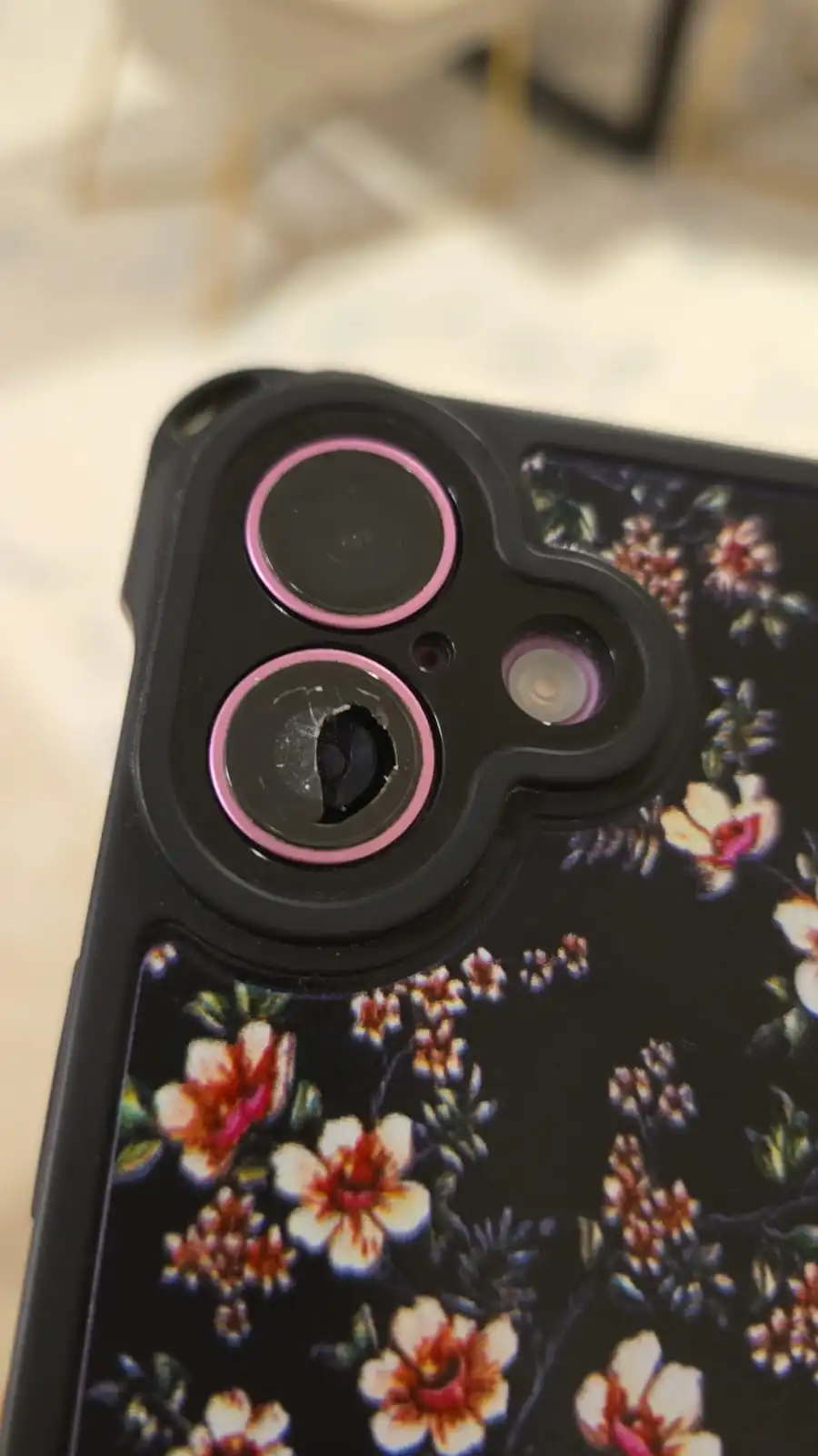 iPhone camera glass replacement in Dubai – cracked lens repair